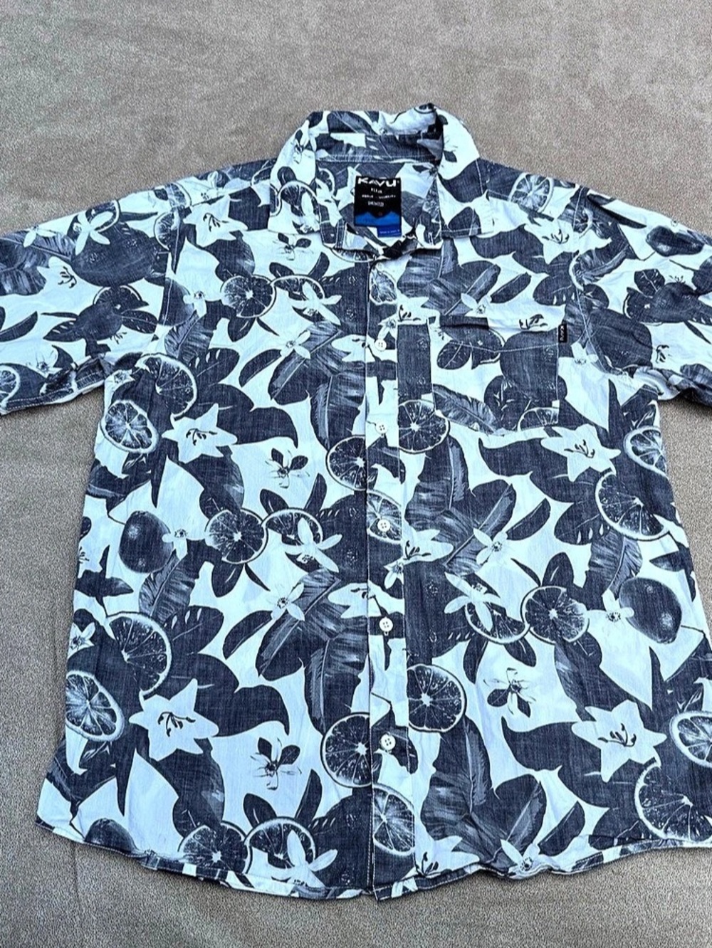 KAVU Floral Button Down Shirt in Blue & White Size Medium